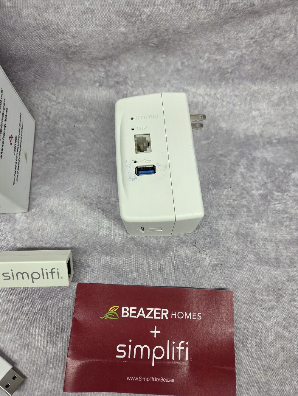 Simplifi LTE Smart Hub Cellular Internet + WiFi Router - Picture 2 of 5